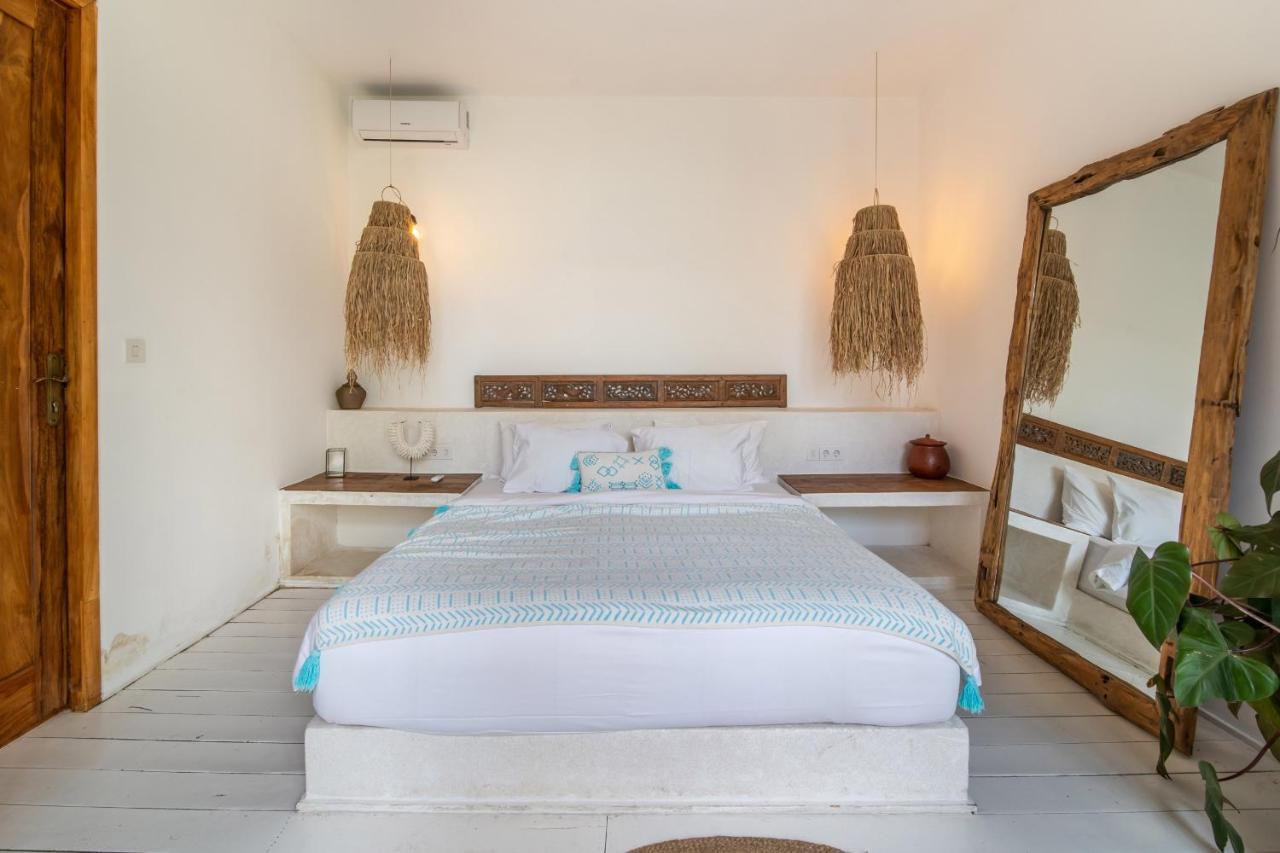 NEW! Tropical design Private Villa 3 BR Umalas w staff up to 50 Disc Canggu Esterno foto